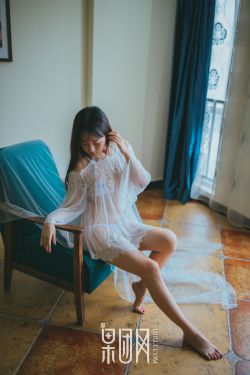 黄明昊在综艺上晕倒