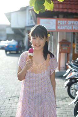大胸女交警