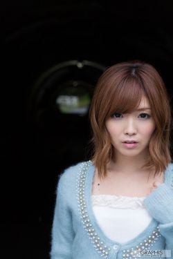 100美元